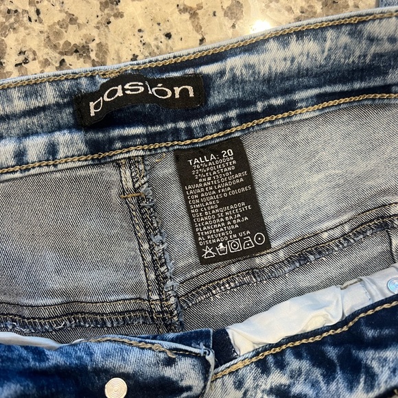 Plus Size Jeans - Picture 3 of 5